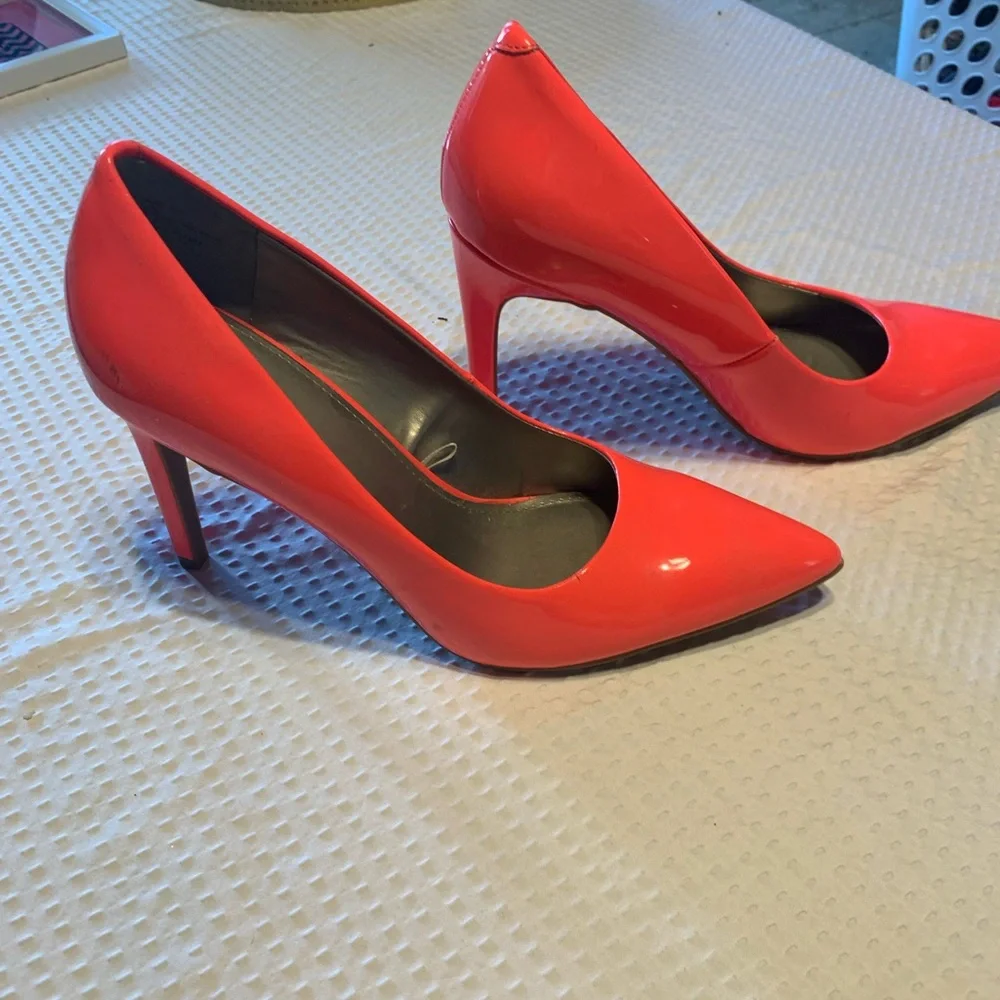 Worthington Women's Bold Red Heels